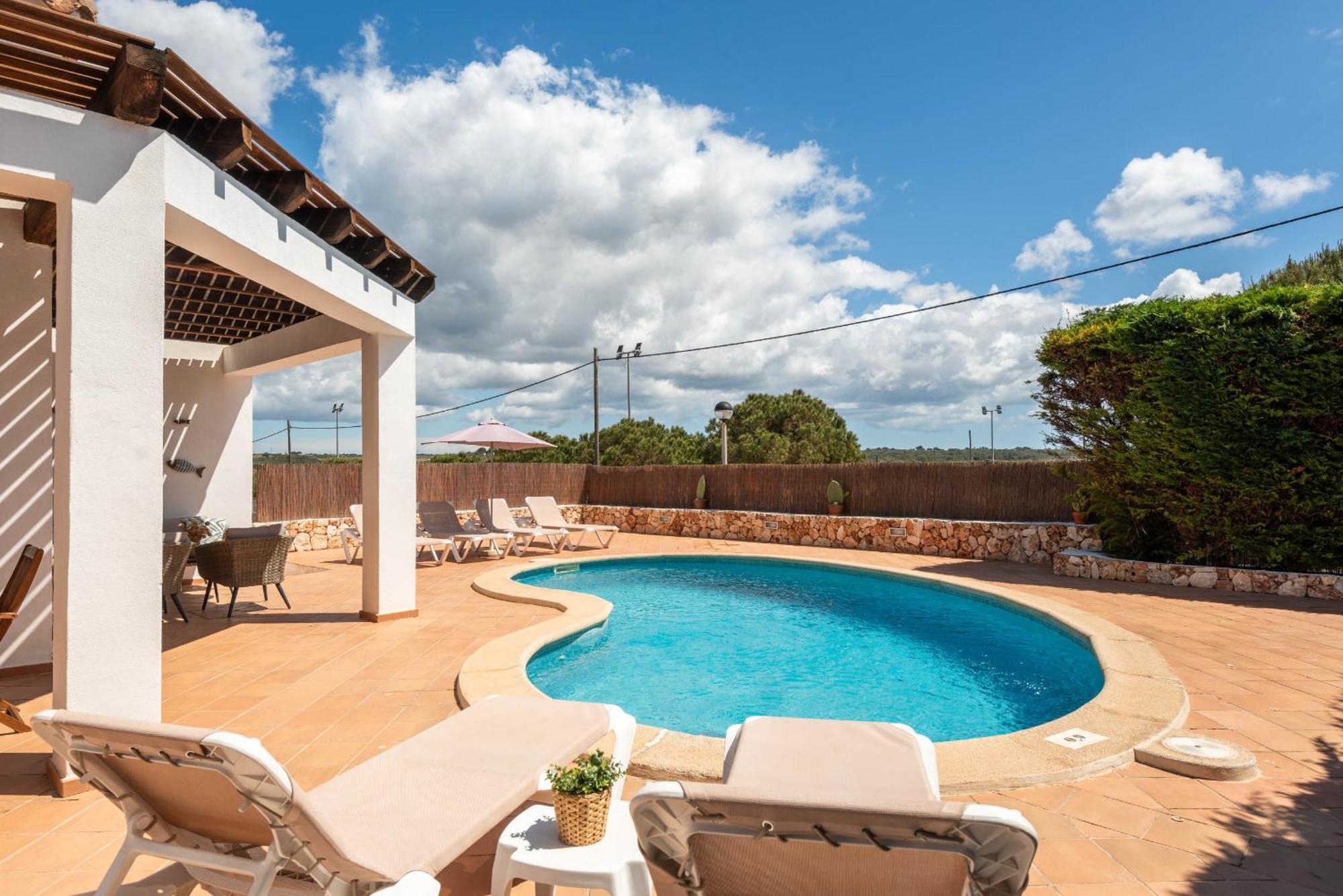 Rouss Villa