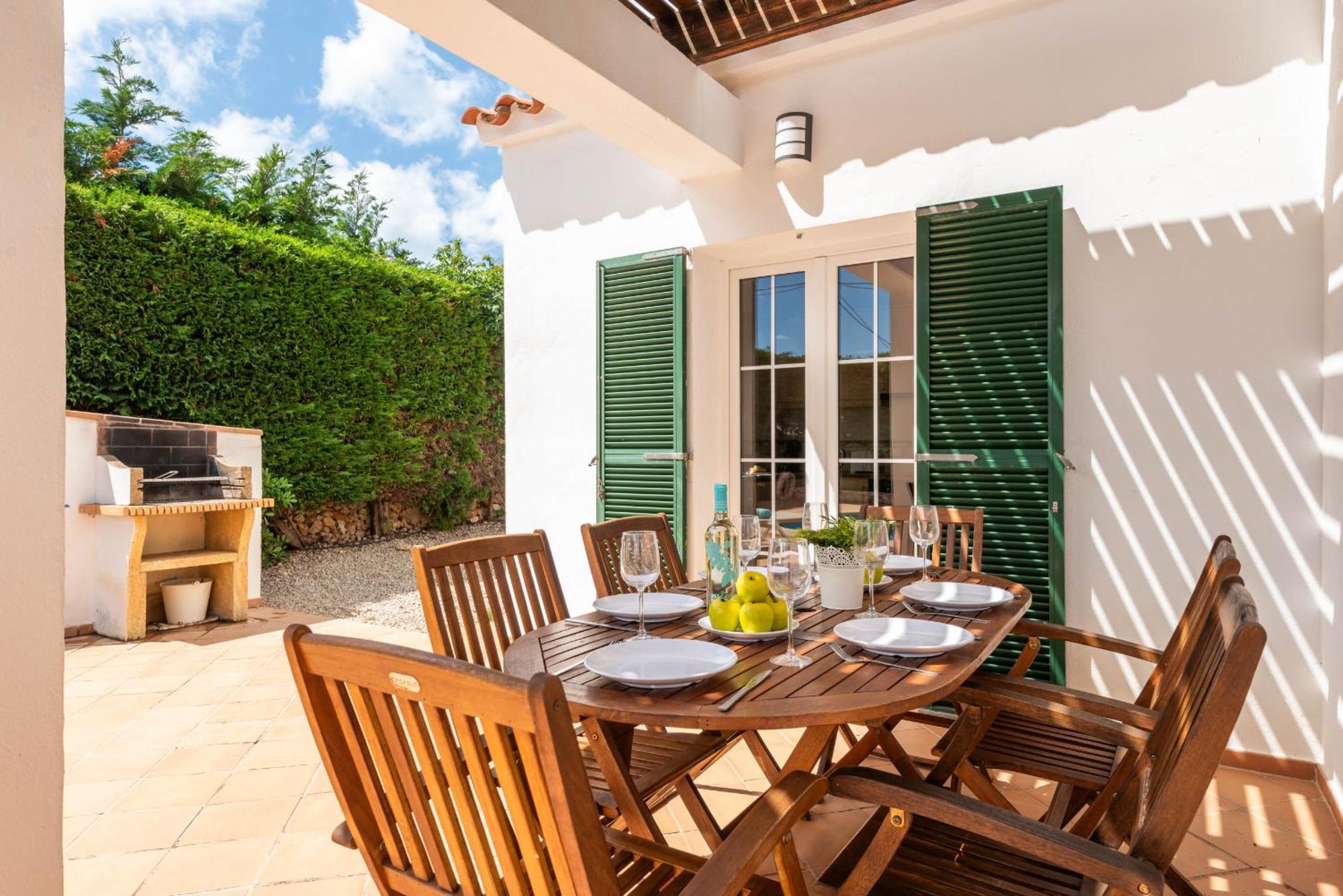 Rouss Cala En Porter (Menorca)